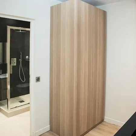 1 Opera - Modern Fully Furnished Apartament